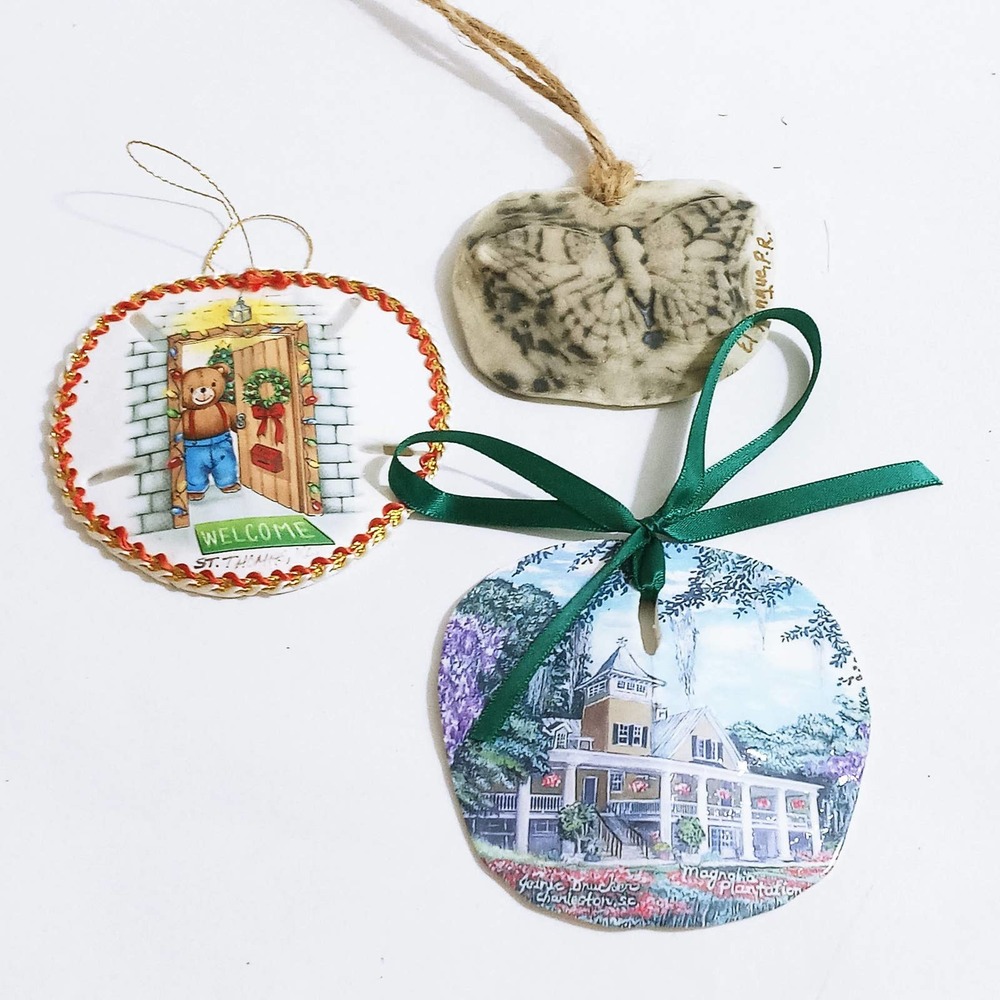 Vtg Christmas Sand Dollar Ornaments 3 Beach Decor Seashore Hand Painted (z)